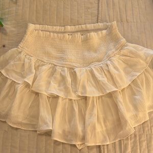 Mustard seed tiered white ruffle skort.